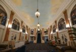 Hall de l'hôtel "Océania Univers" Tours - France 55 portraits d'hommes et de femmes célèbres et ciel peint Réalisation François Pagé